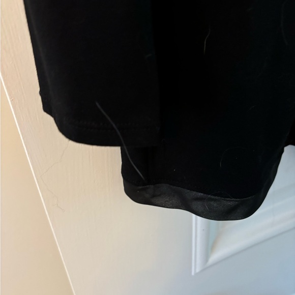 NWT White House Black Market black tunic with rose/camelia detail - Picture 5 of 6